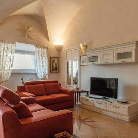 Palazzo Altieri Elegant Apartment Roma Ngoại thất bức ảnh