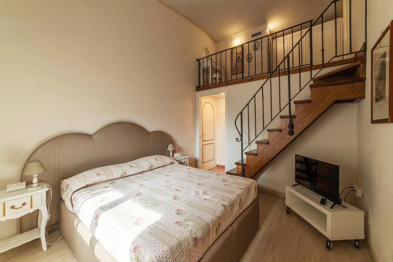 Palazzo Altieri Elegant Apartment Roma Ngoại thất bức ảnh