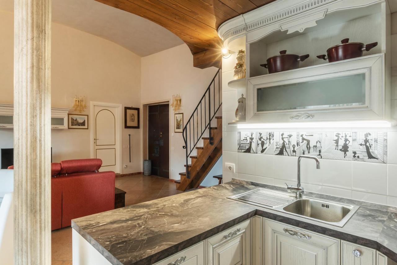 Palazzo Altieri Elegant Apartment Roma Ngoại thất bức ảnh